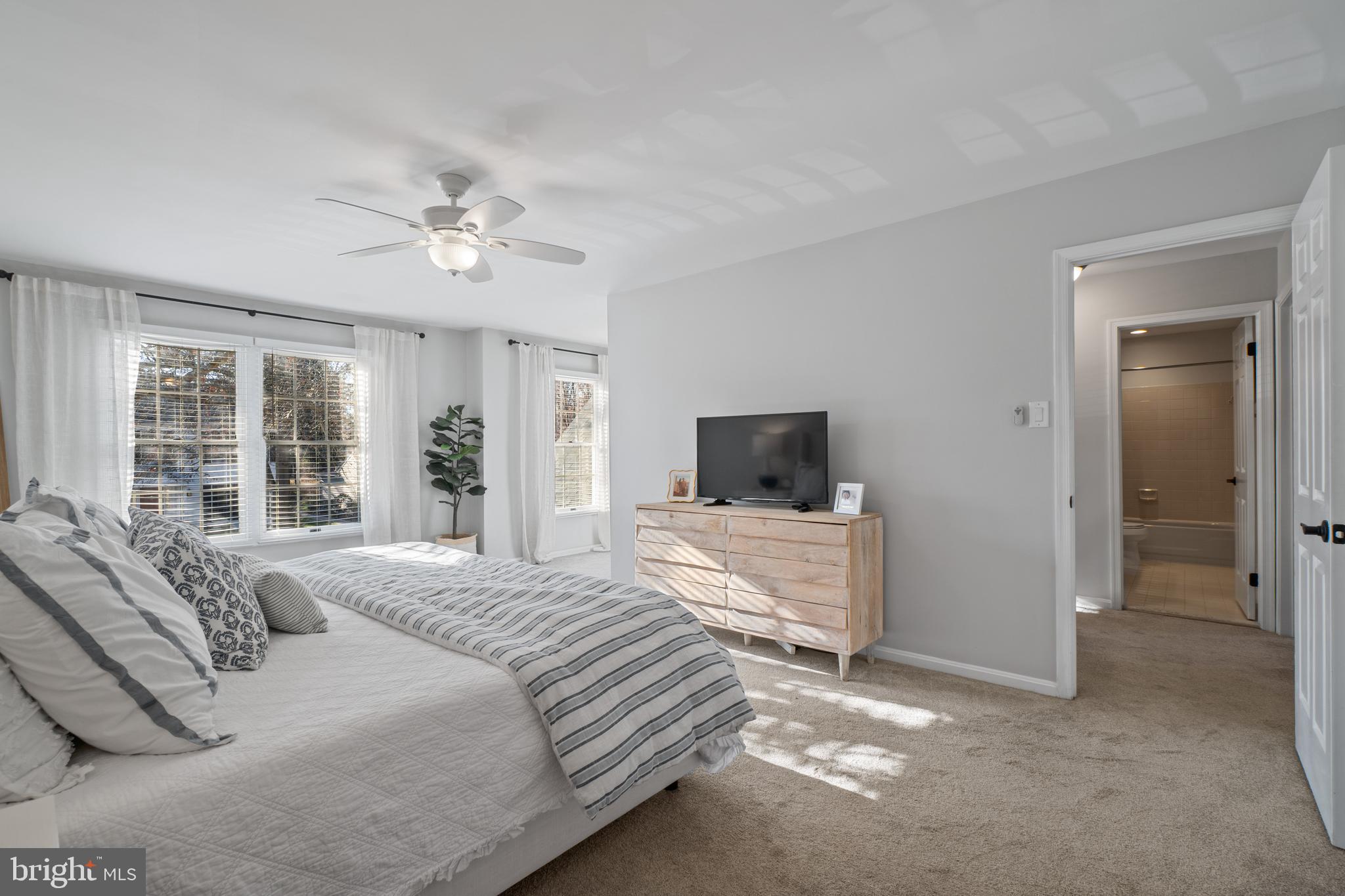 HUNT MEADOW - Residential