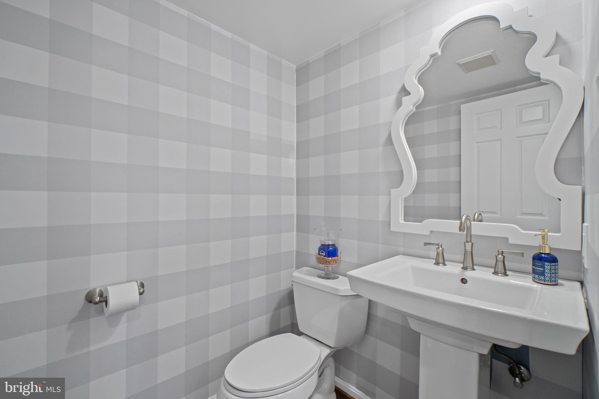 HUNT MEADOW - Residential