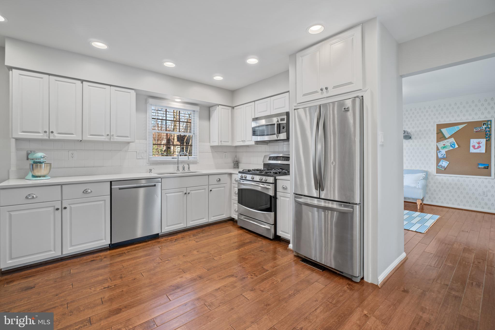 HUNT MEADOW - Residential