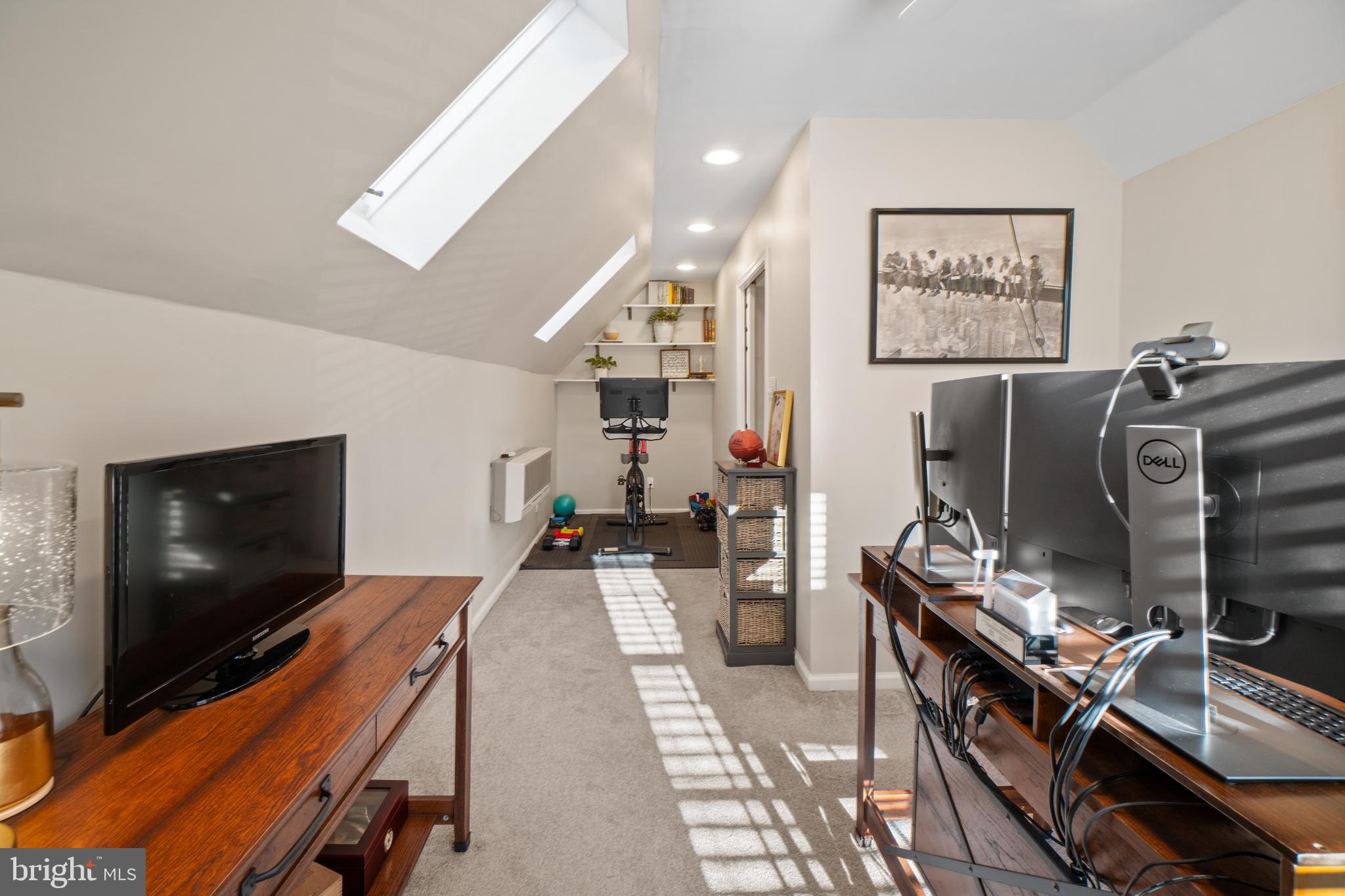 HUNT MEADOW - Residential