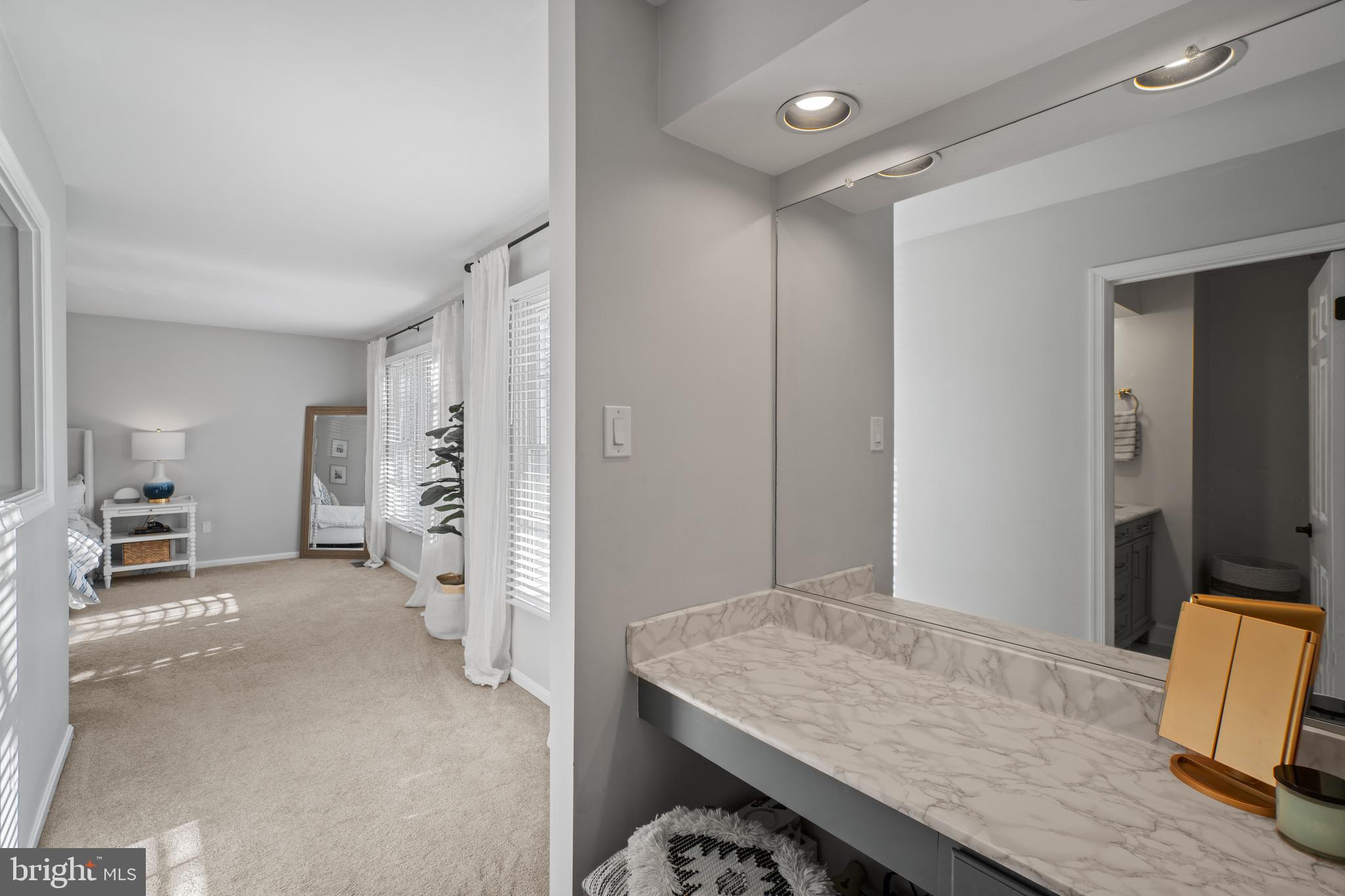 HUNT MEADOW - Residential