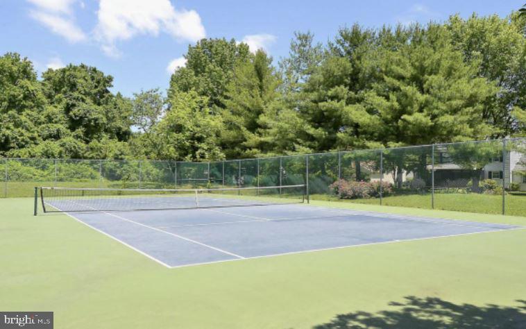 HUNT MEADOW - Residential