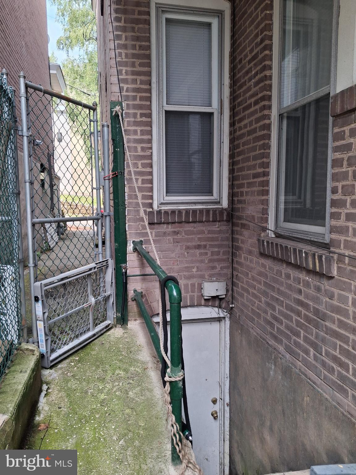 210 S 9TH STREET