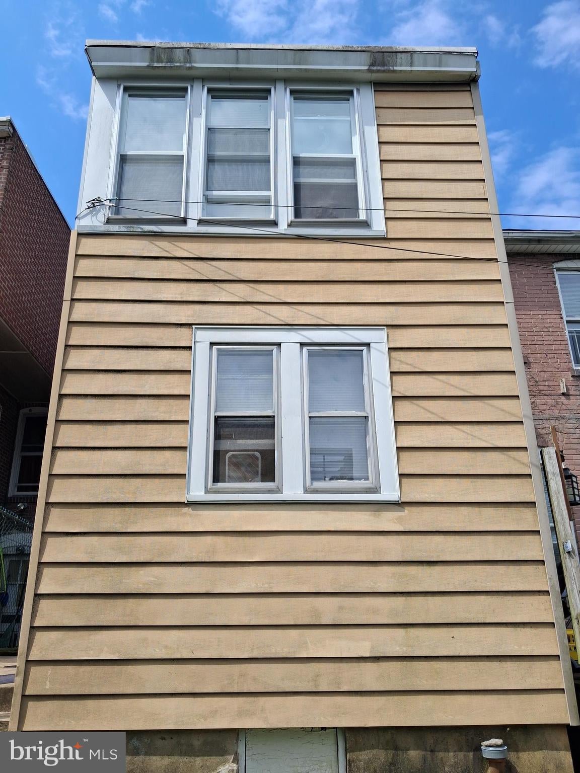 210 S 9TH STREET