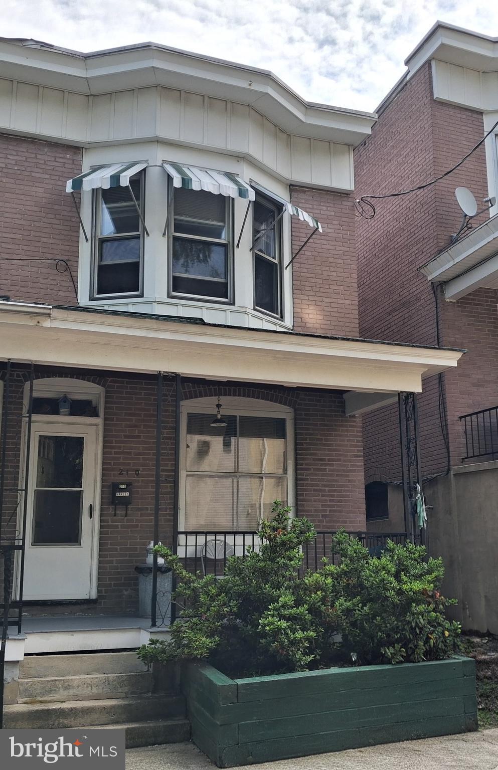 210 S 9TH STREET