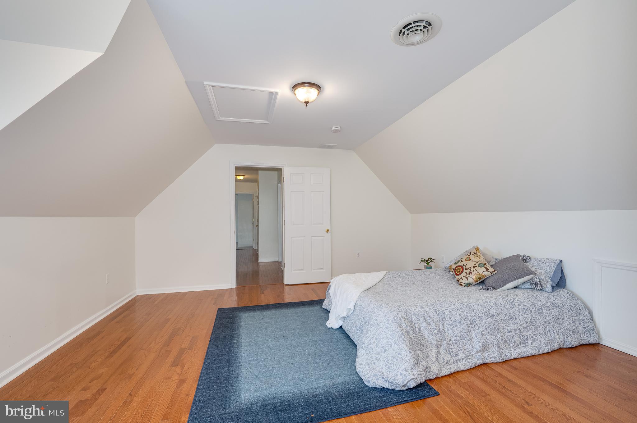 SWAN POND - Residential