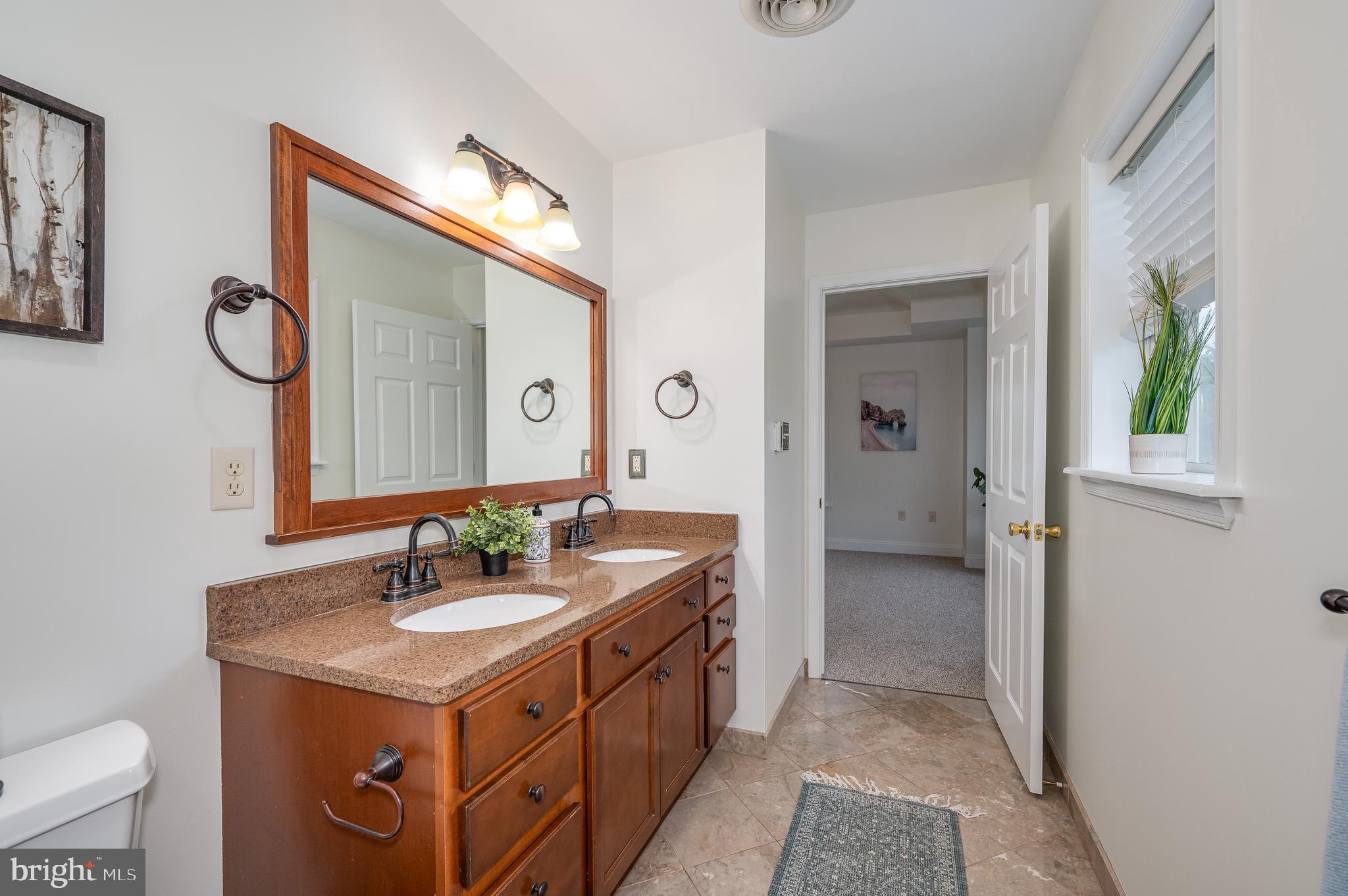 SWAN POND - Residential