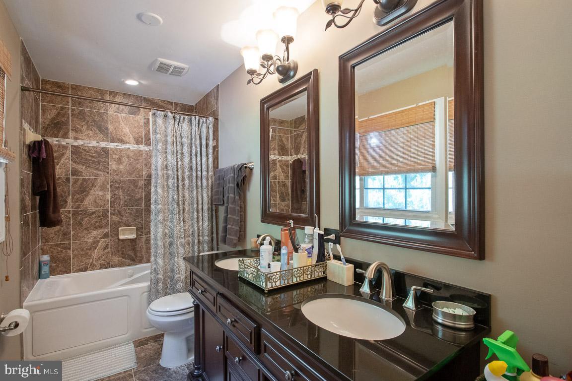 RUNNING BROOK - Residential