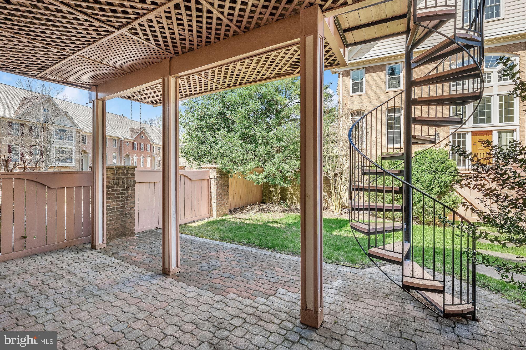 POTOMAC CREST - Residential