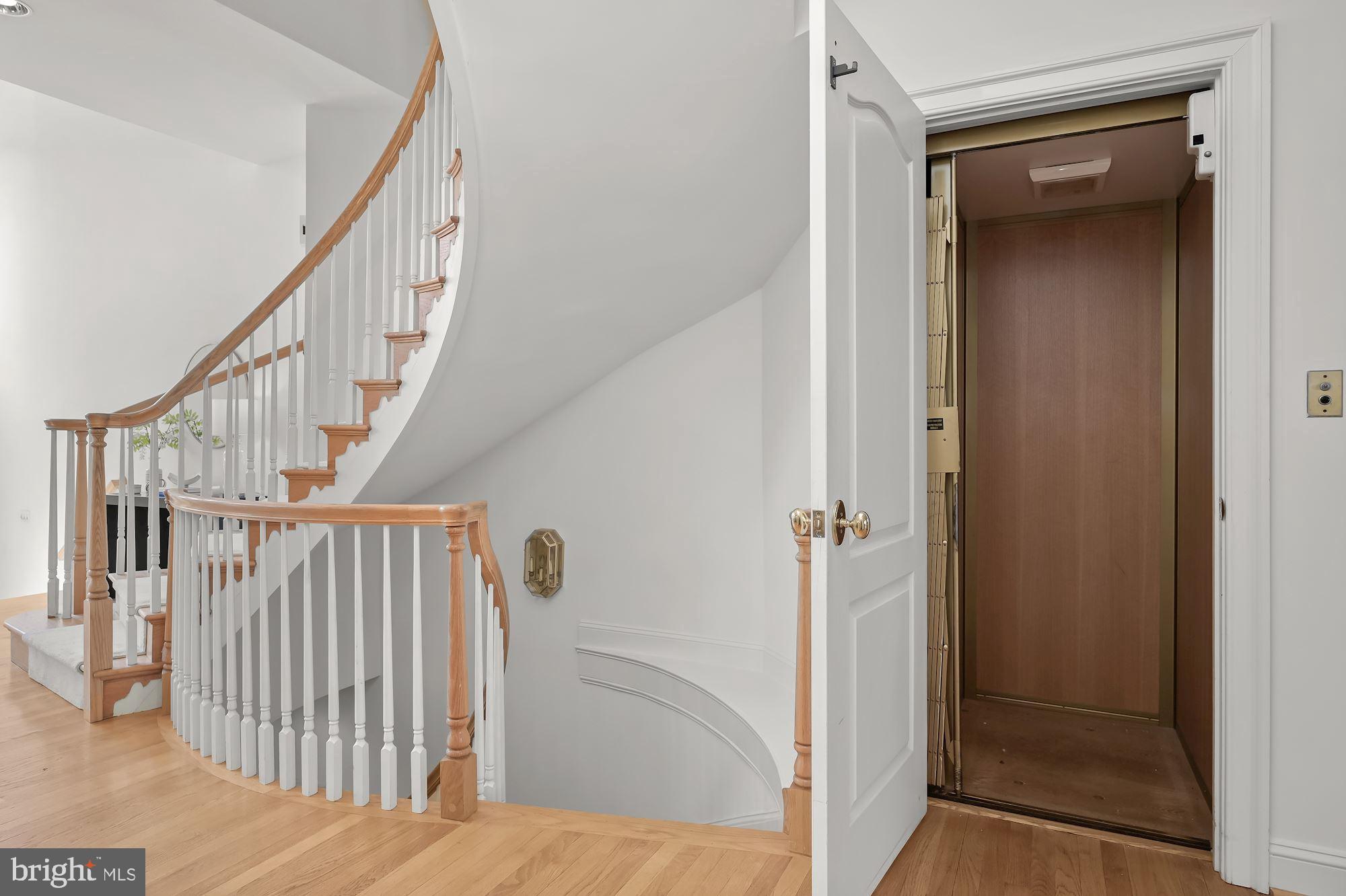 POTOMAC CREST - Residential