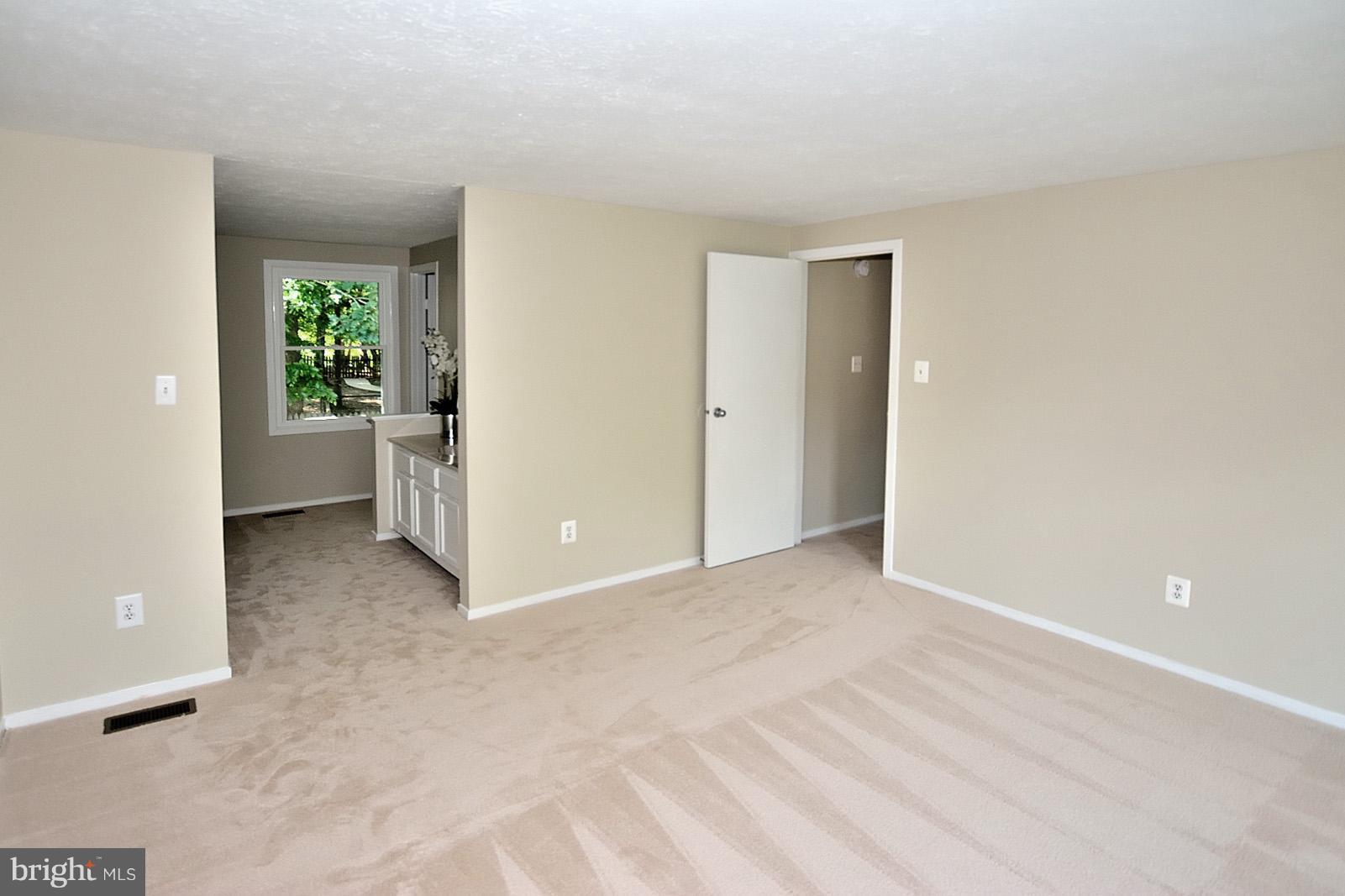 COUNTRY CLUB/LAKE MONTCLAIR - Residential