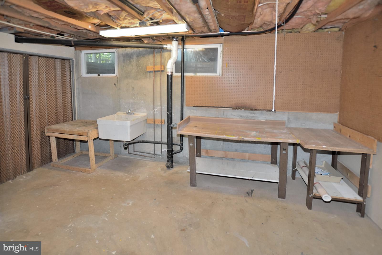 COUNTRY CLUB/LAKE MONTCLAIR - Residential