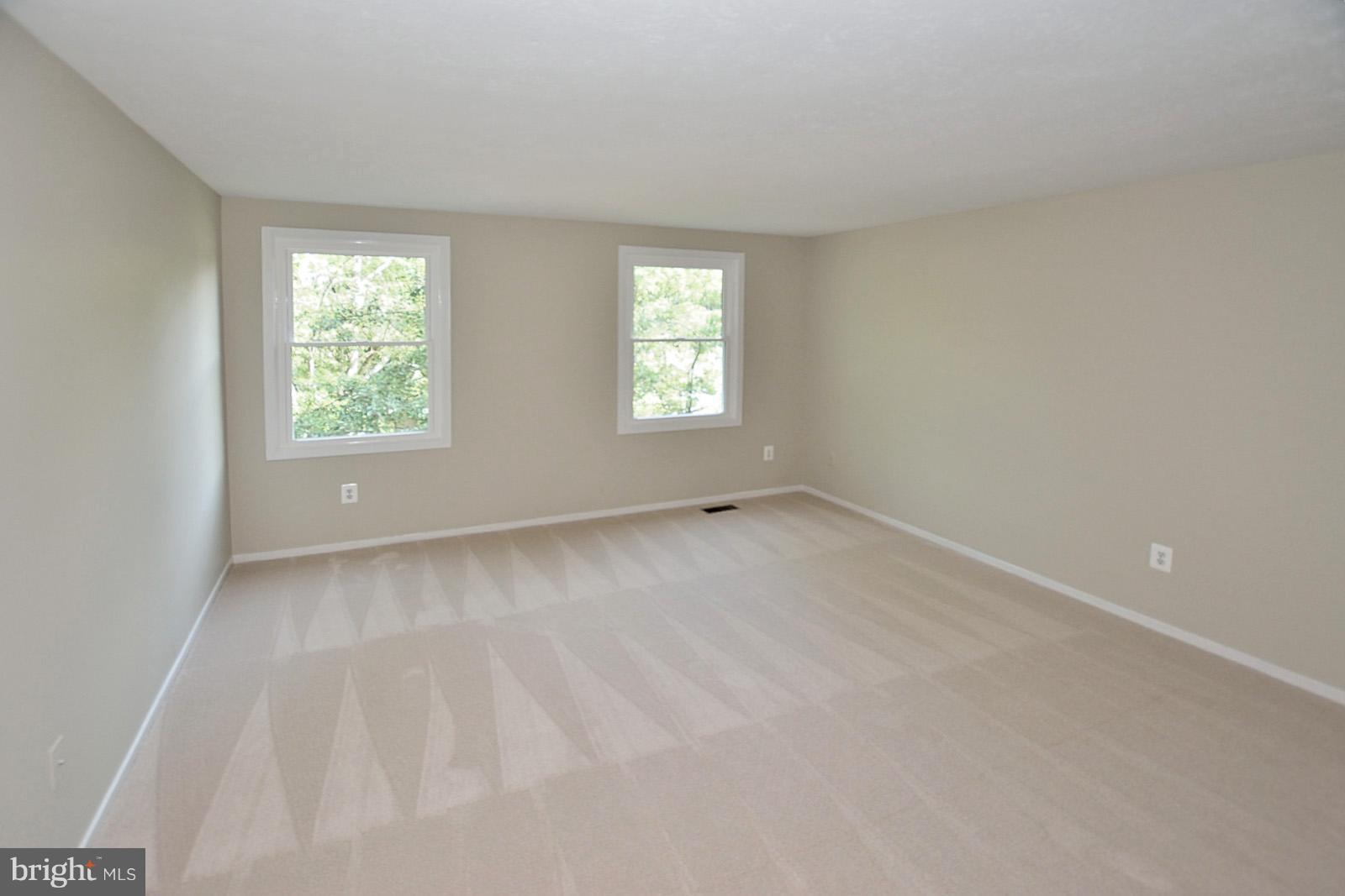 COUNTRY CLUB/LAKE MONTCLAIR - Residential