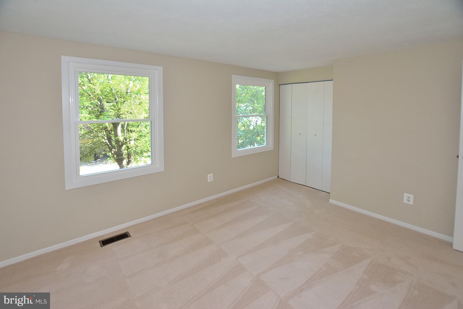 COUNTRY CLUB/LAKE MONTCLAIR - Residential