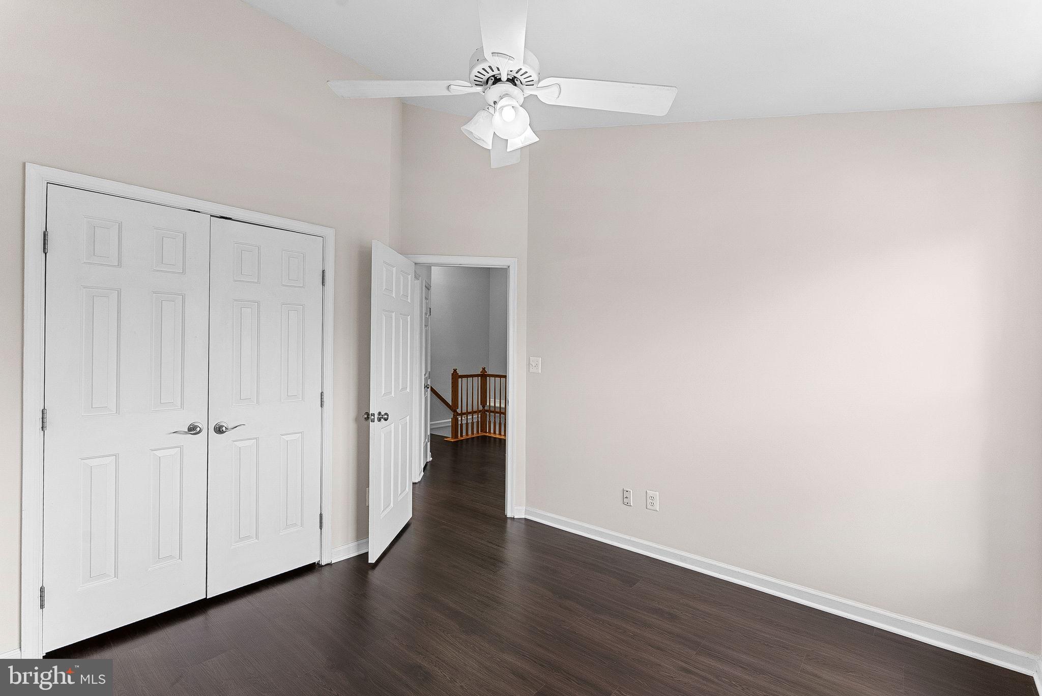 COMPTON VILLAGE - Residential