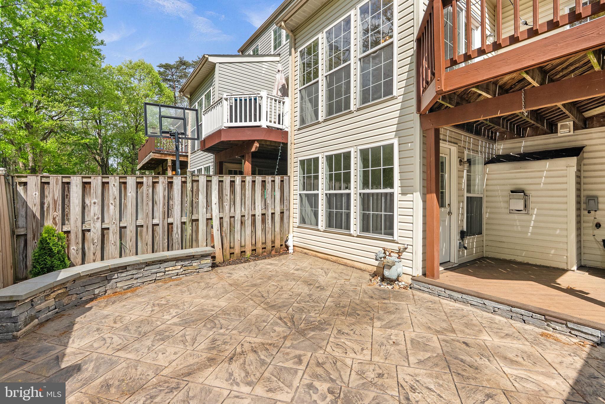 COMPTON VILLAGE - Residential