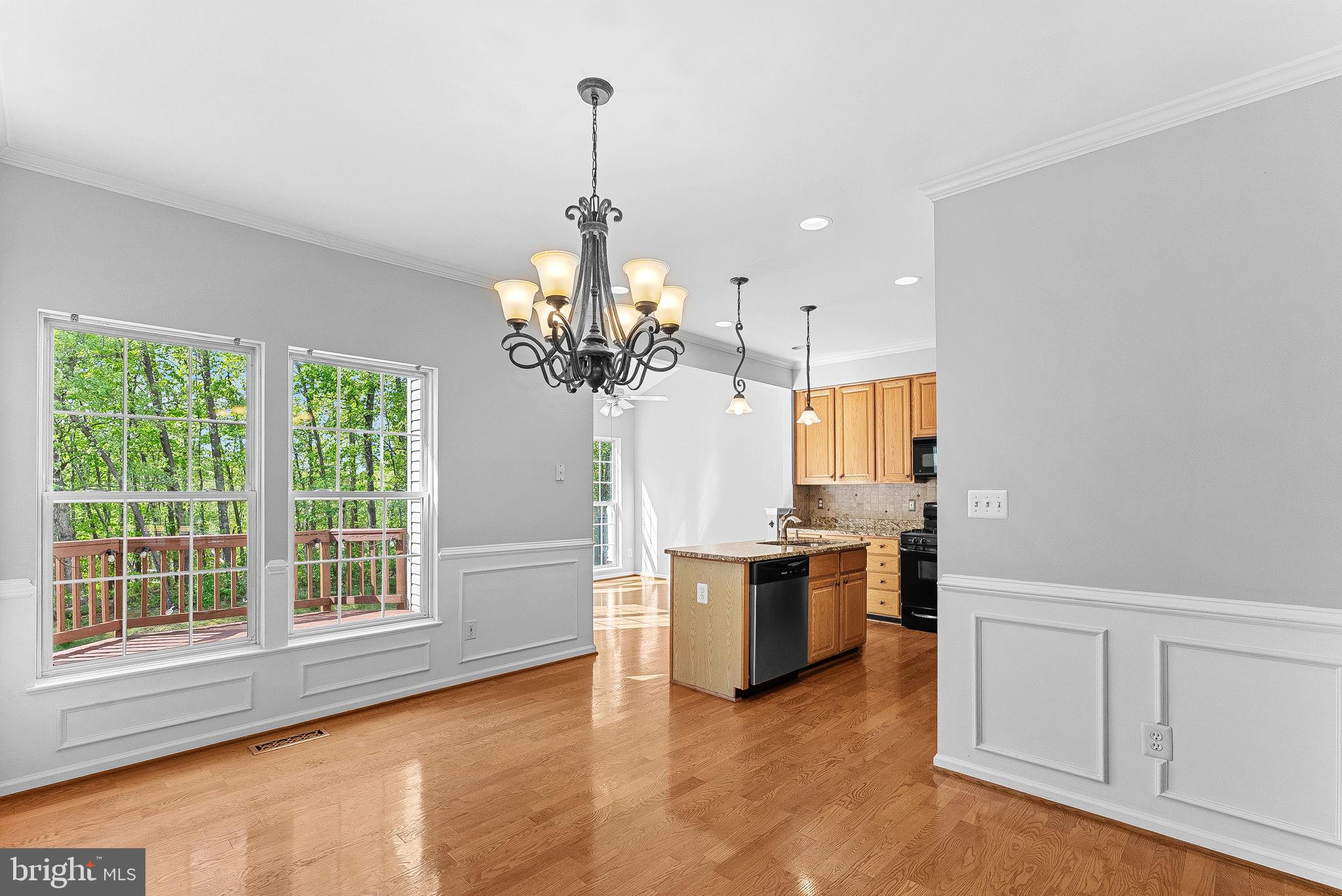 COMPTON VILLAGE - Residential