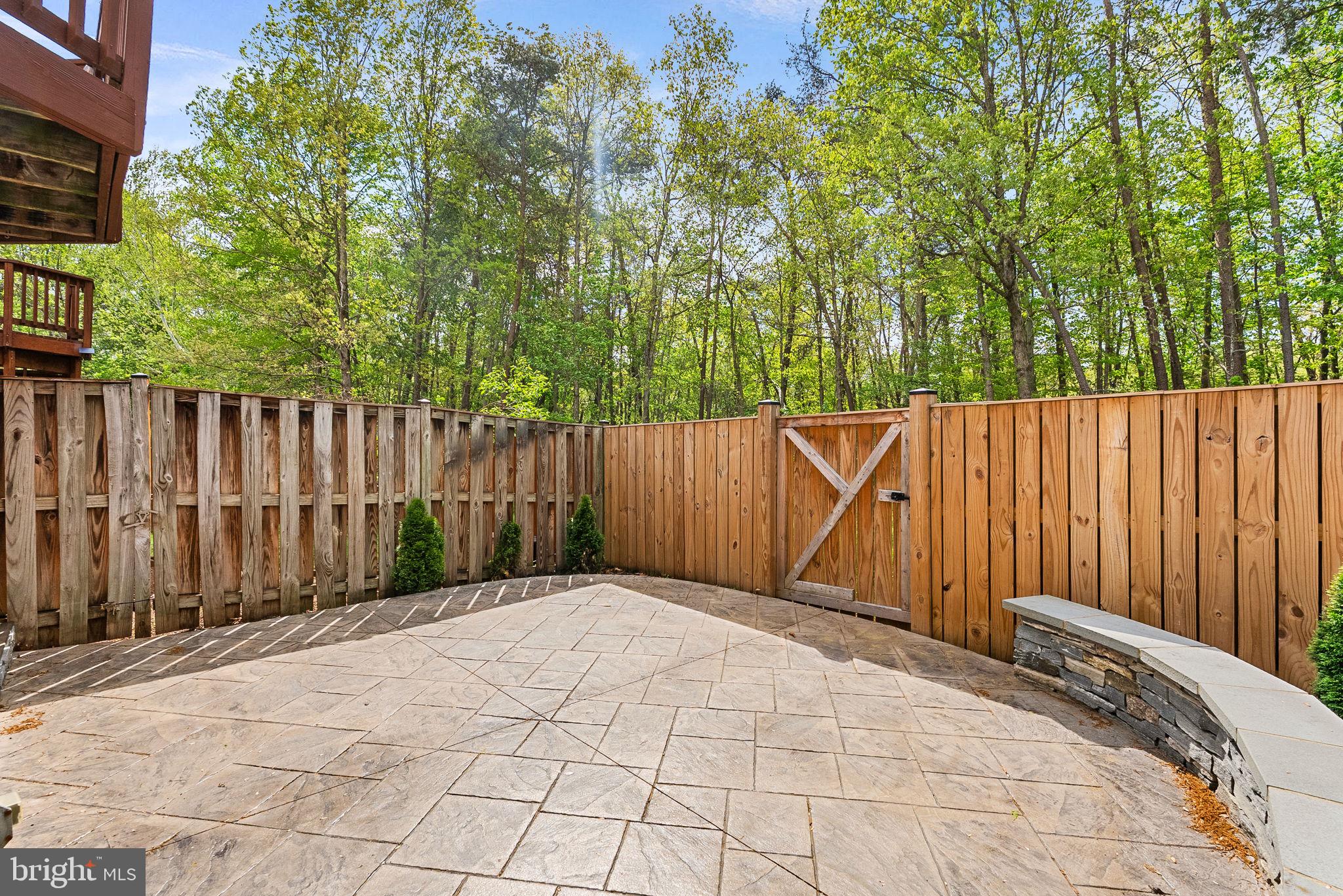 COMPTON VILLAGE - Residential