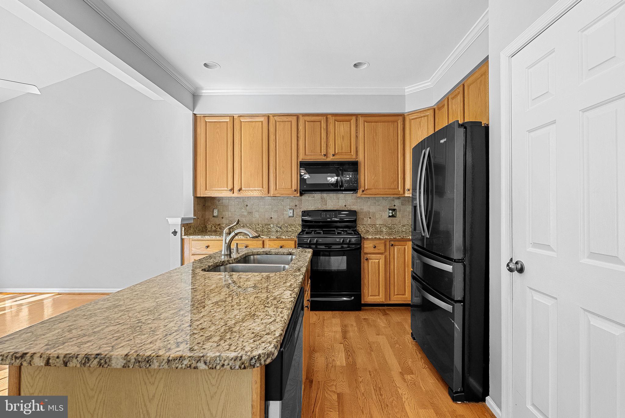 COMPTON VILLAGE - Residential