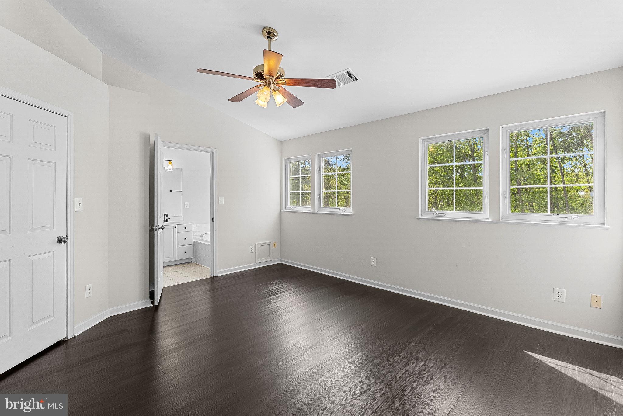 COMPTON VILLAGE - Residential