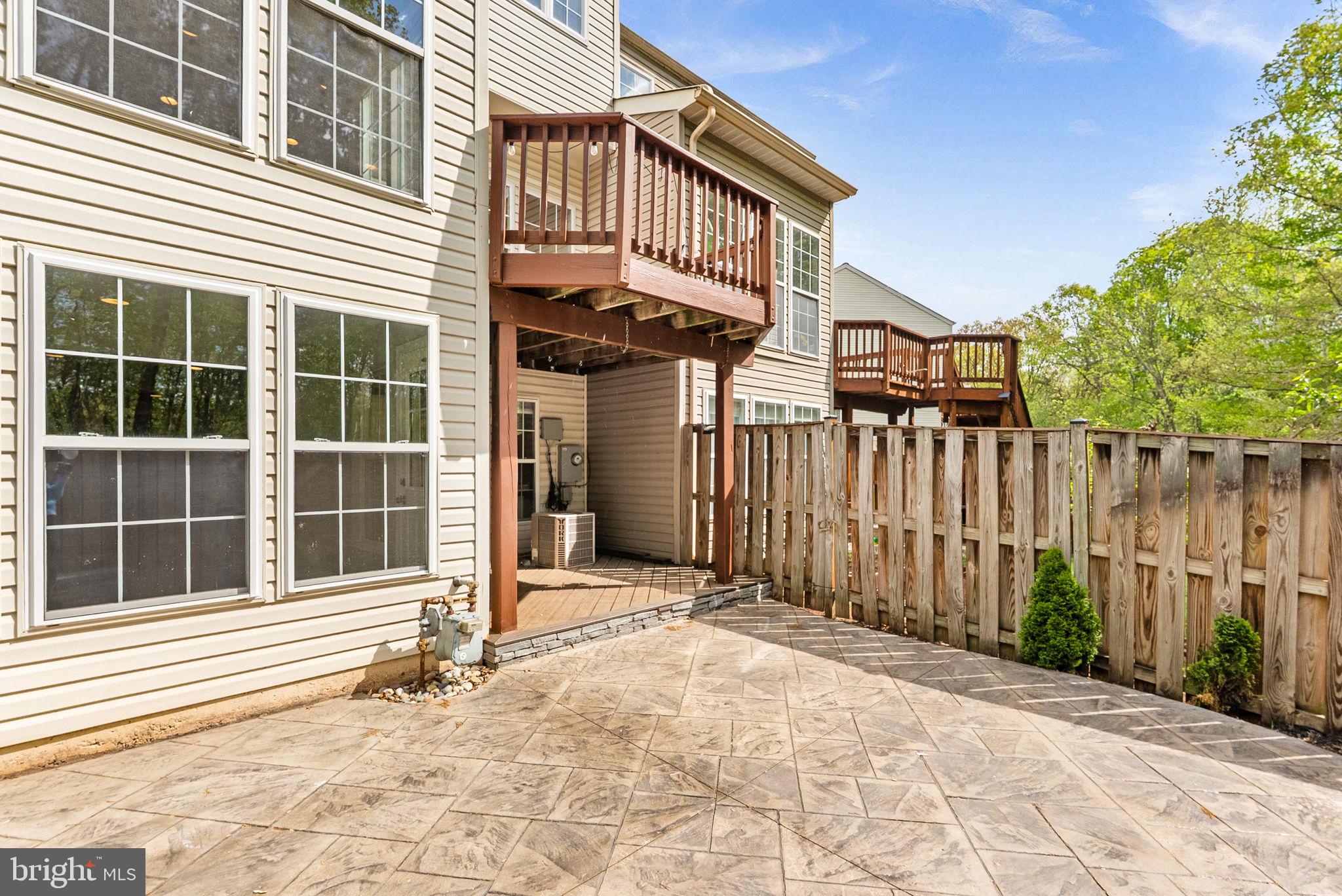 COMPTON VILLAGE - Residential