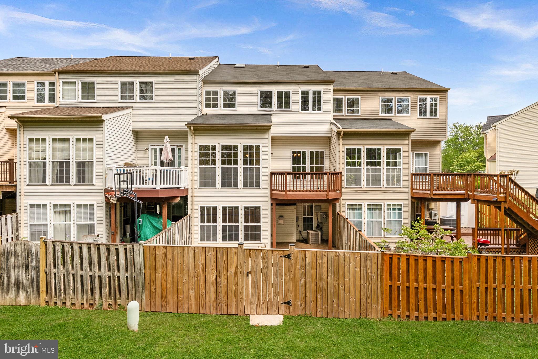 COMPTON VILLAGE - Residential