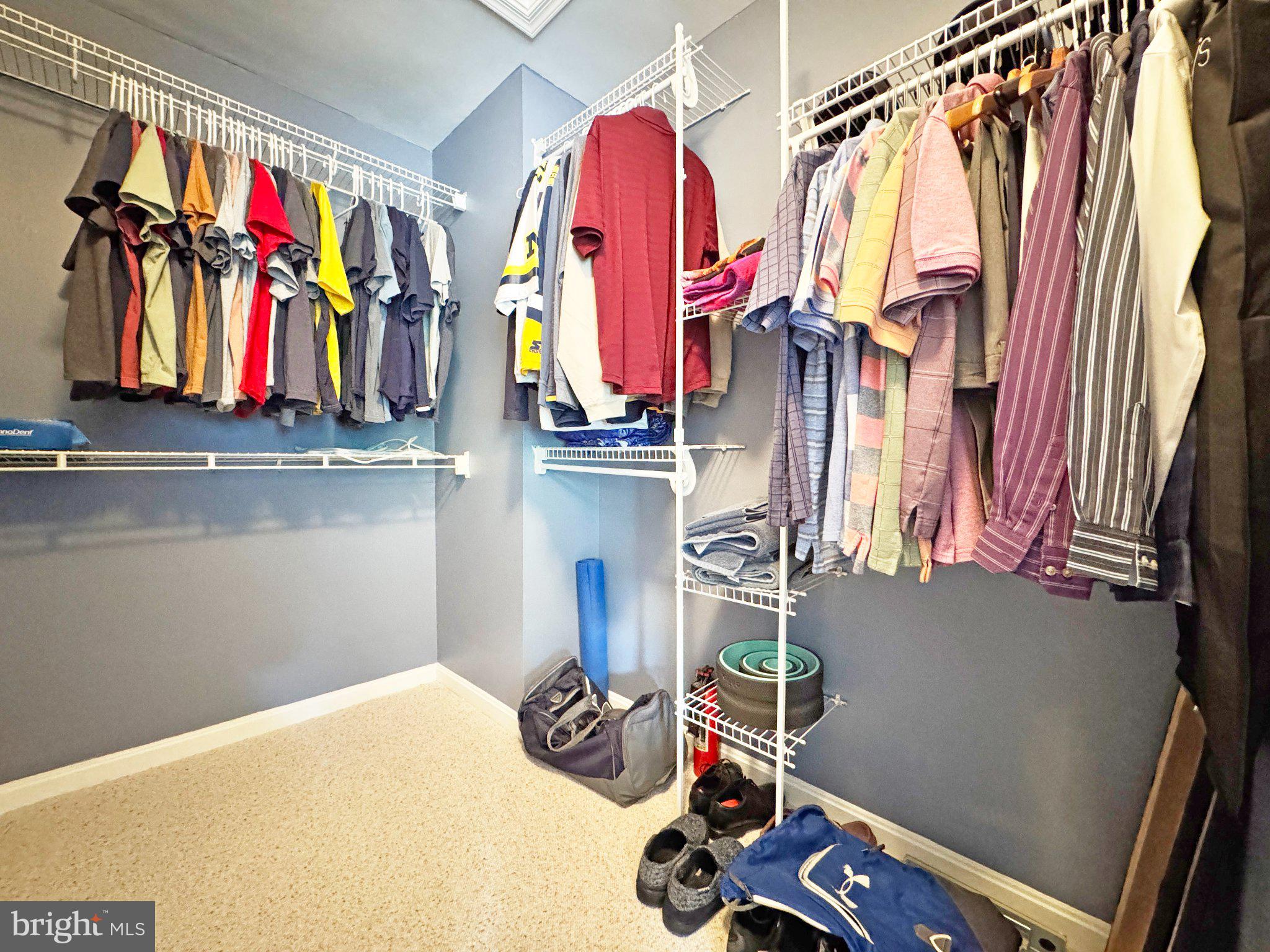 LIFESTYLE AT SULLY STATION - Residential