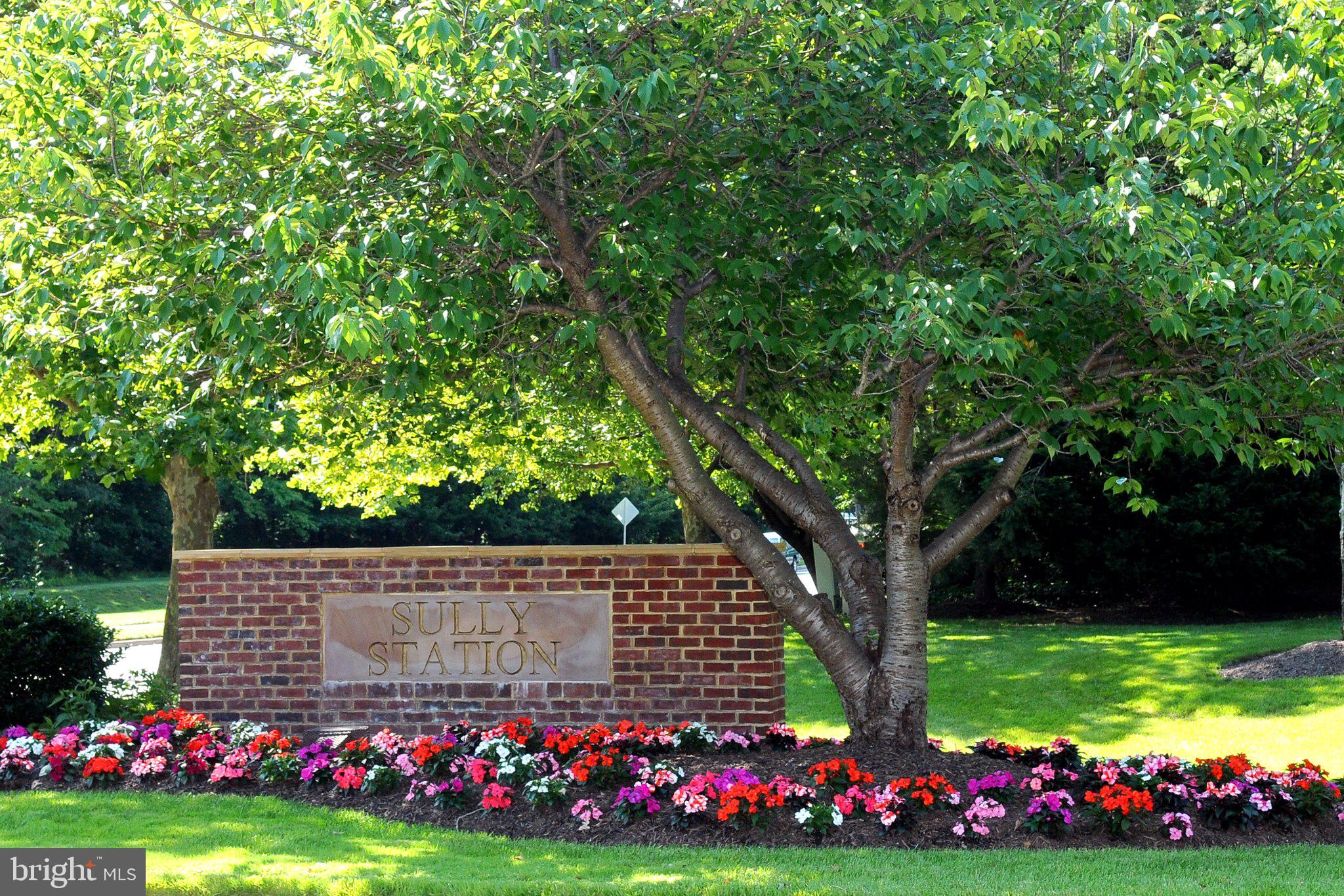 LIFESTYLE AT SULLY STATION - Residential