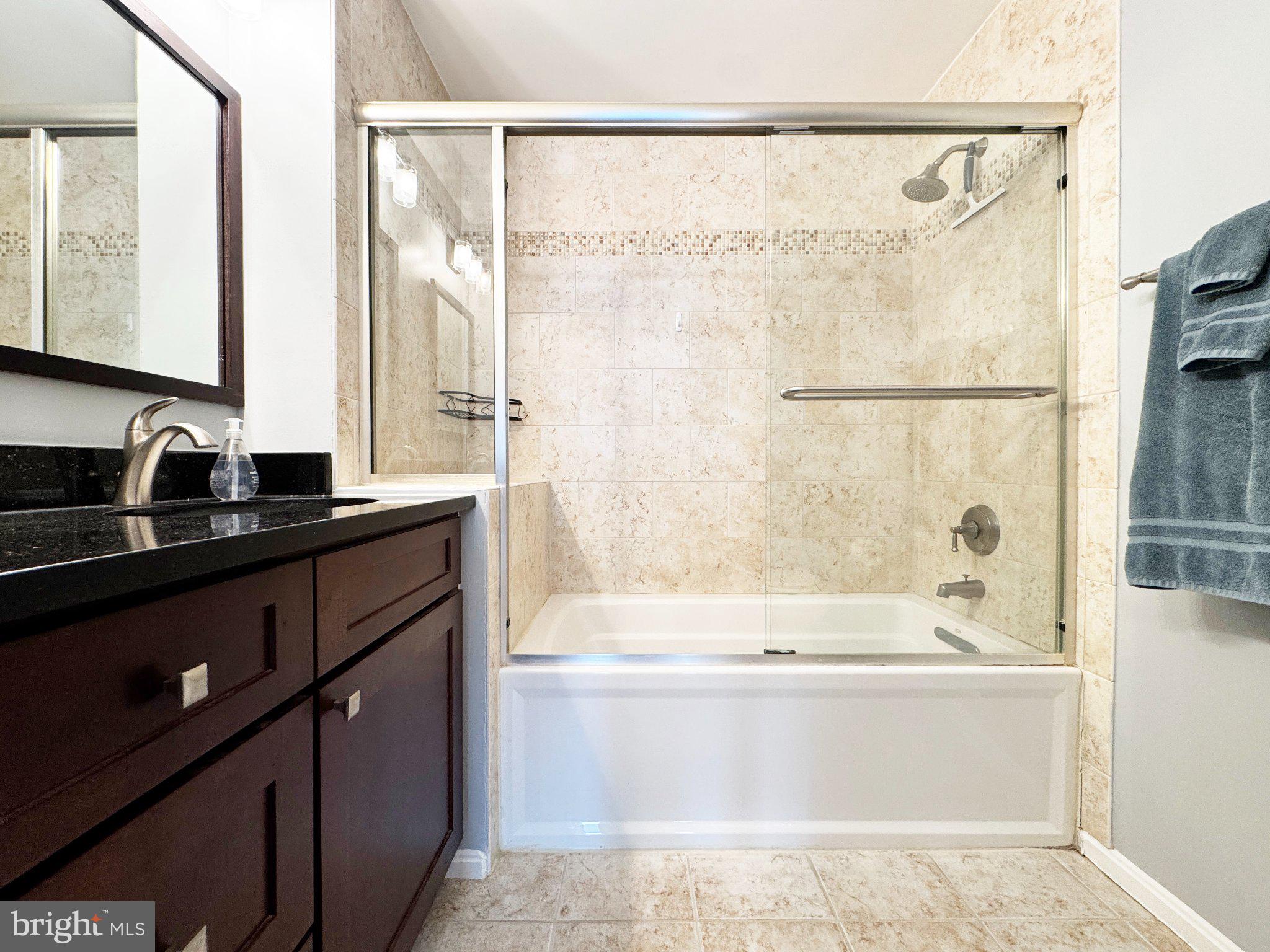 LIFESTYLE AT SULLY STATION - Residential