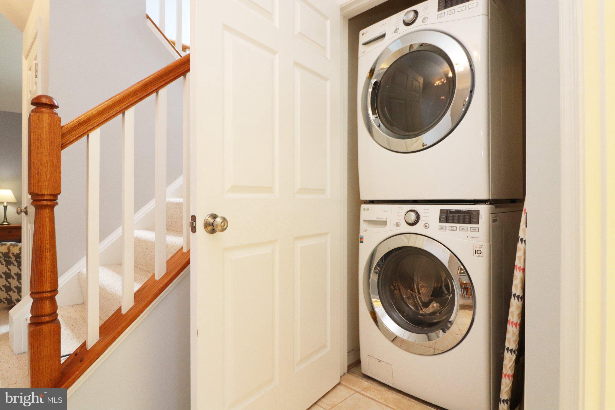 LIFESTYLE AT SULLY STATION - Residential