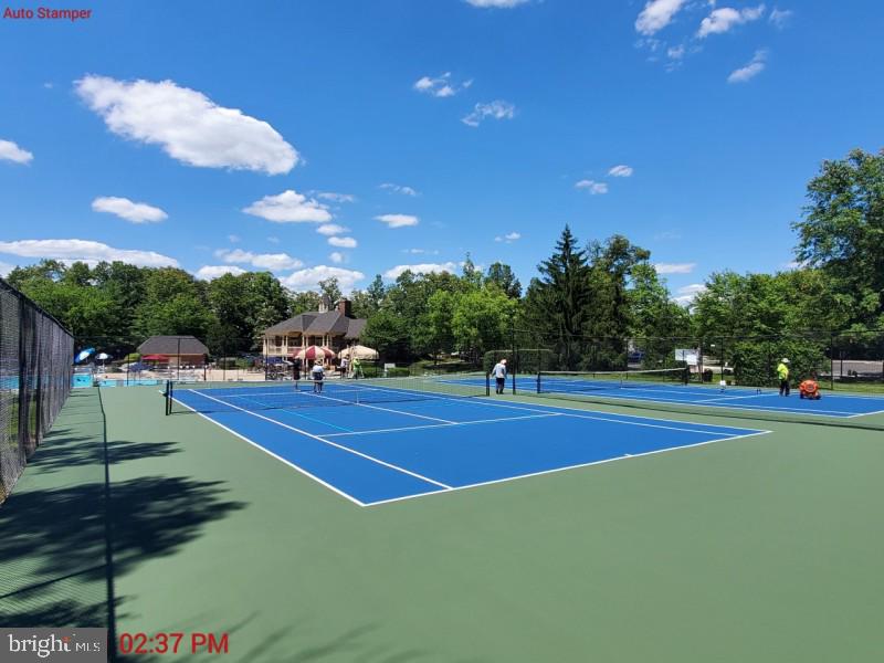 LIFESTYLE AT SULLY STATION - Residential