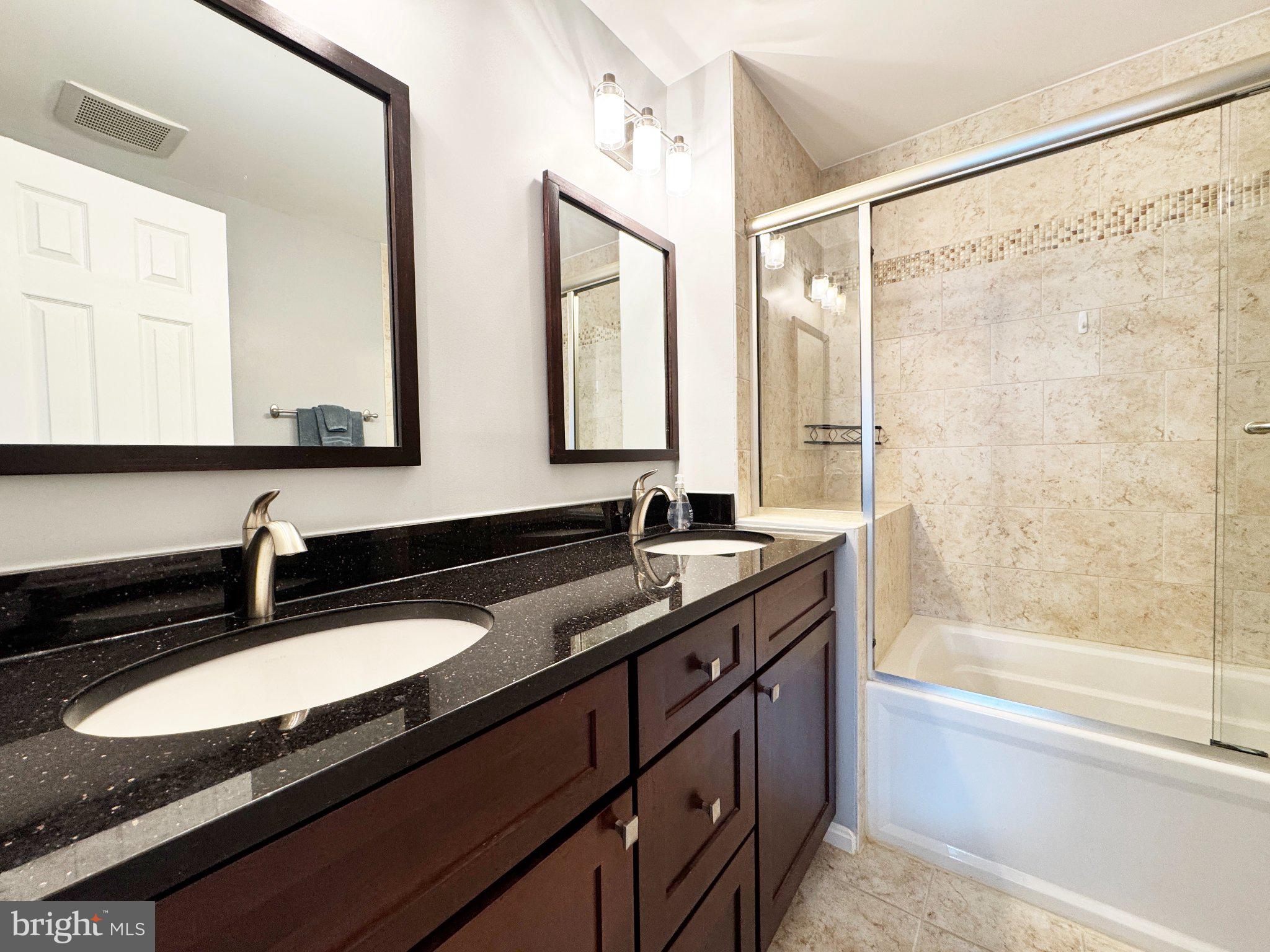 LIFESTYLE AT SULLY STATION - Residential