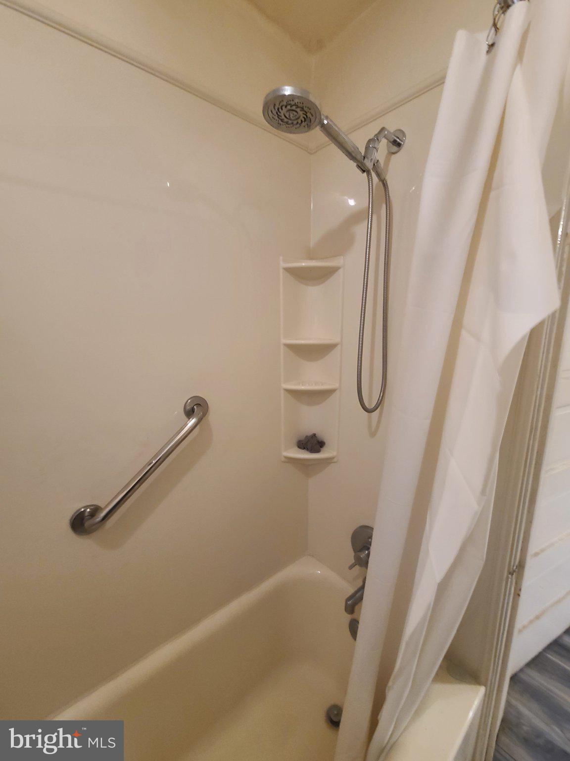 NORRISTOWN - Residential Income