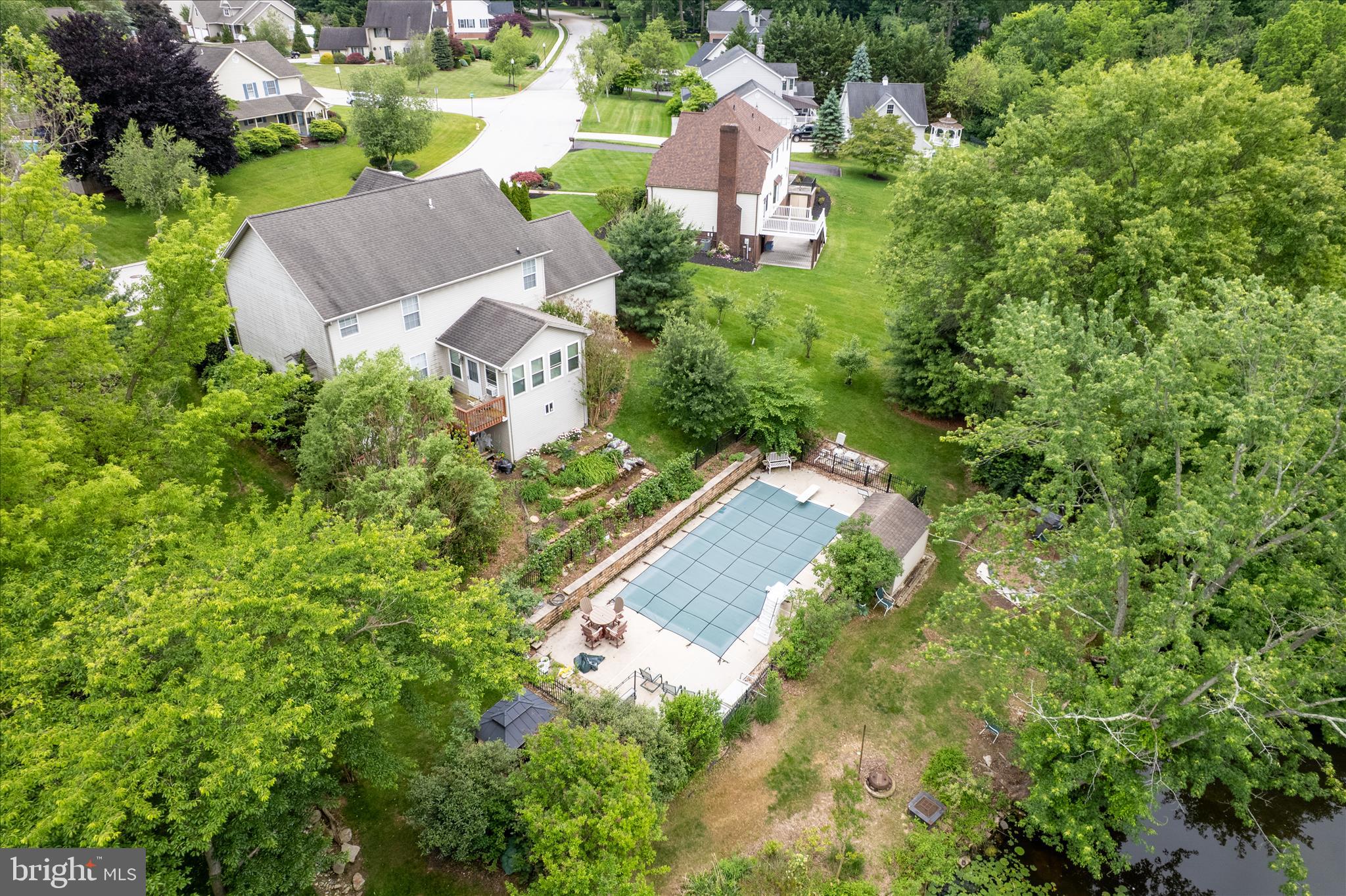 25 CORNELL DRIVE