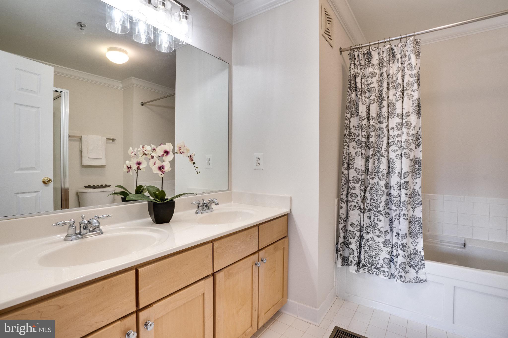 EAST MARKET AT FAIR LAKE - Residential