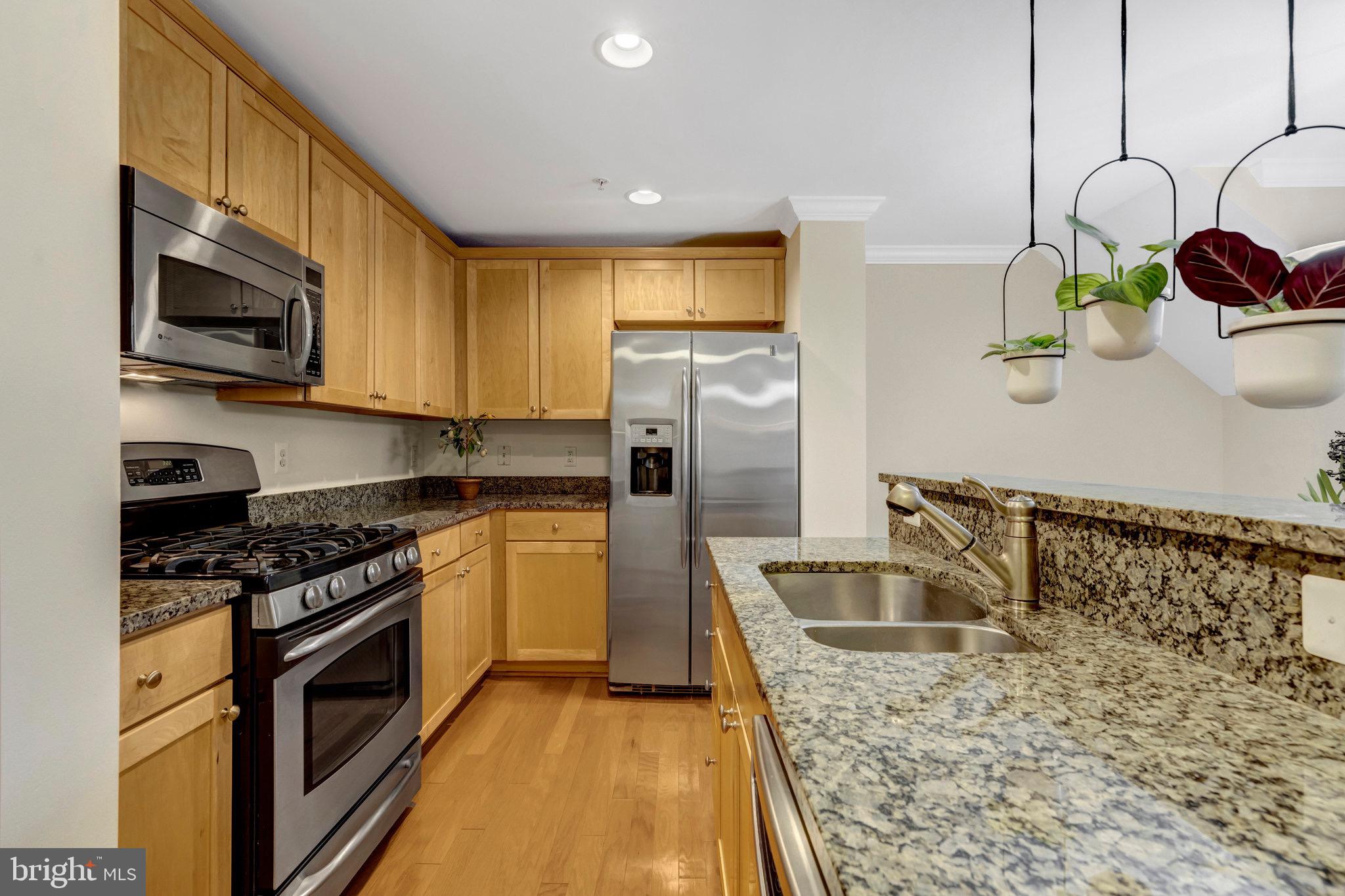 EAST MARKET AT FAIR LAKE - Residential