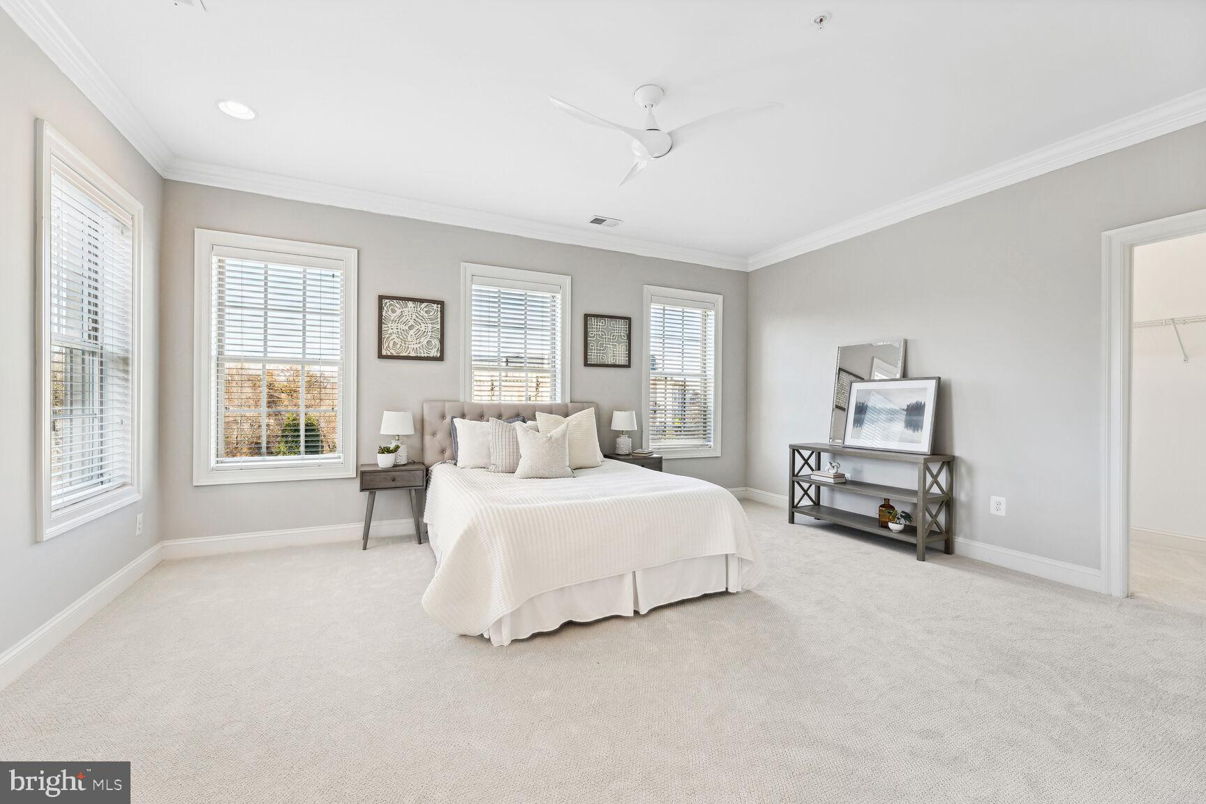 POTOMAC OVERLOOK CONDO - Residential