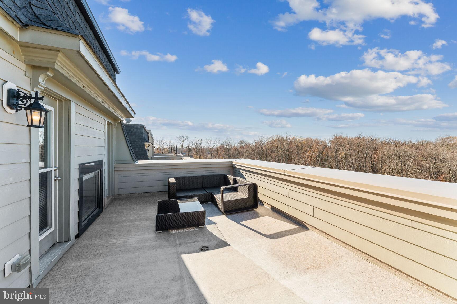 POTOMAC OVERLOOK CONDO - Residential