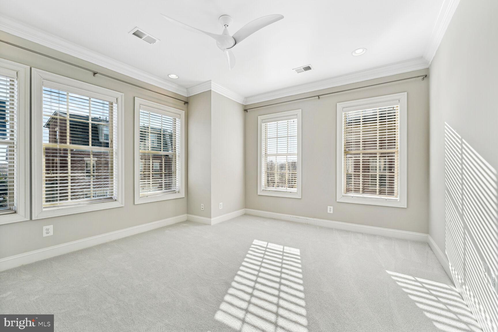 POTOMAC OVERLOOK CONDO - Residential