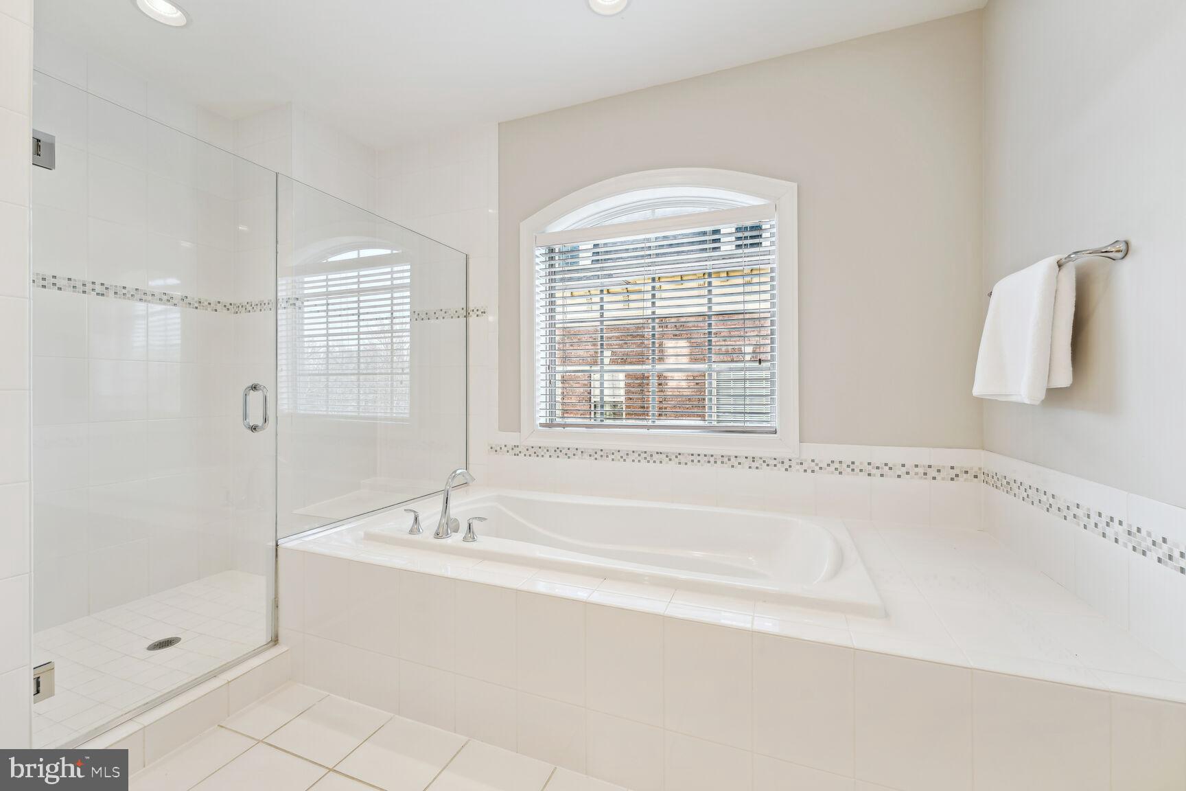 POTOMAC OVERLOOK CONDO - Residential