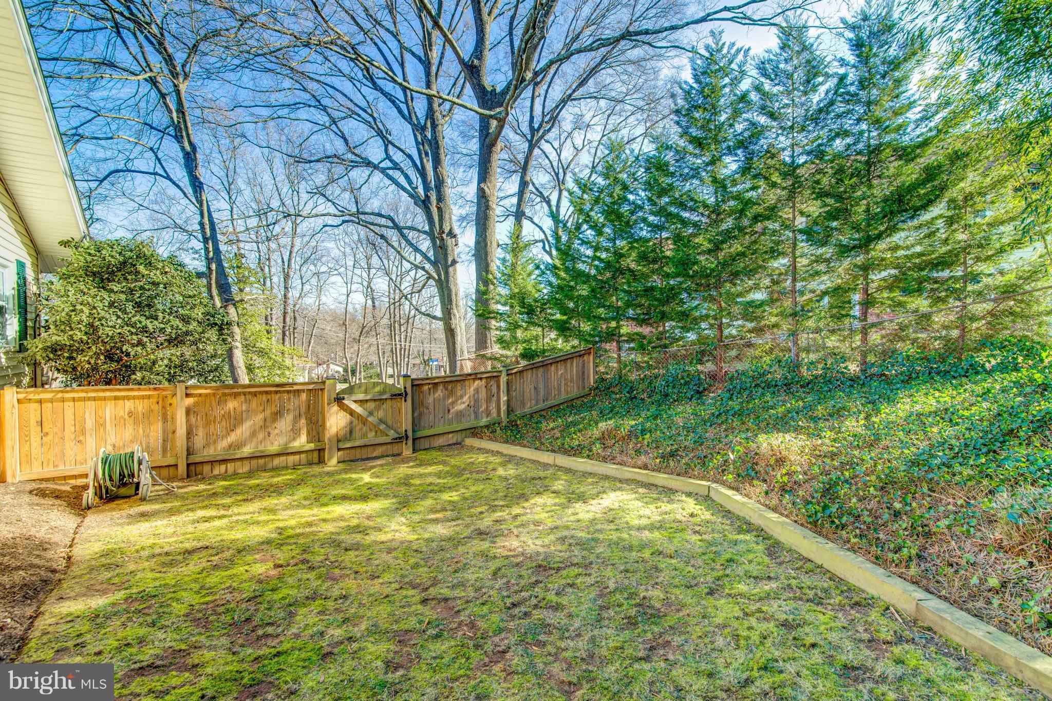 RIVERSIDE ESTATES - Residential