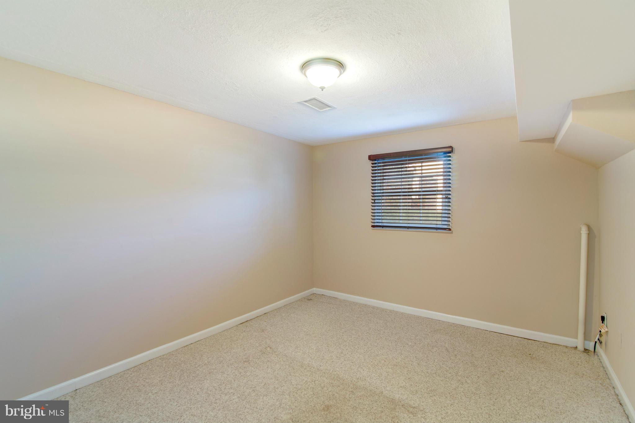 RIVERSIDE ESTATES - Residential