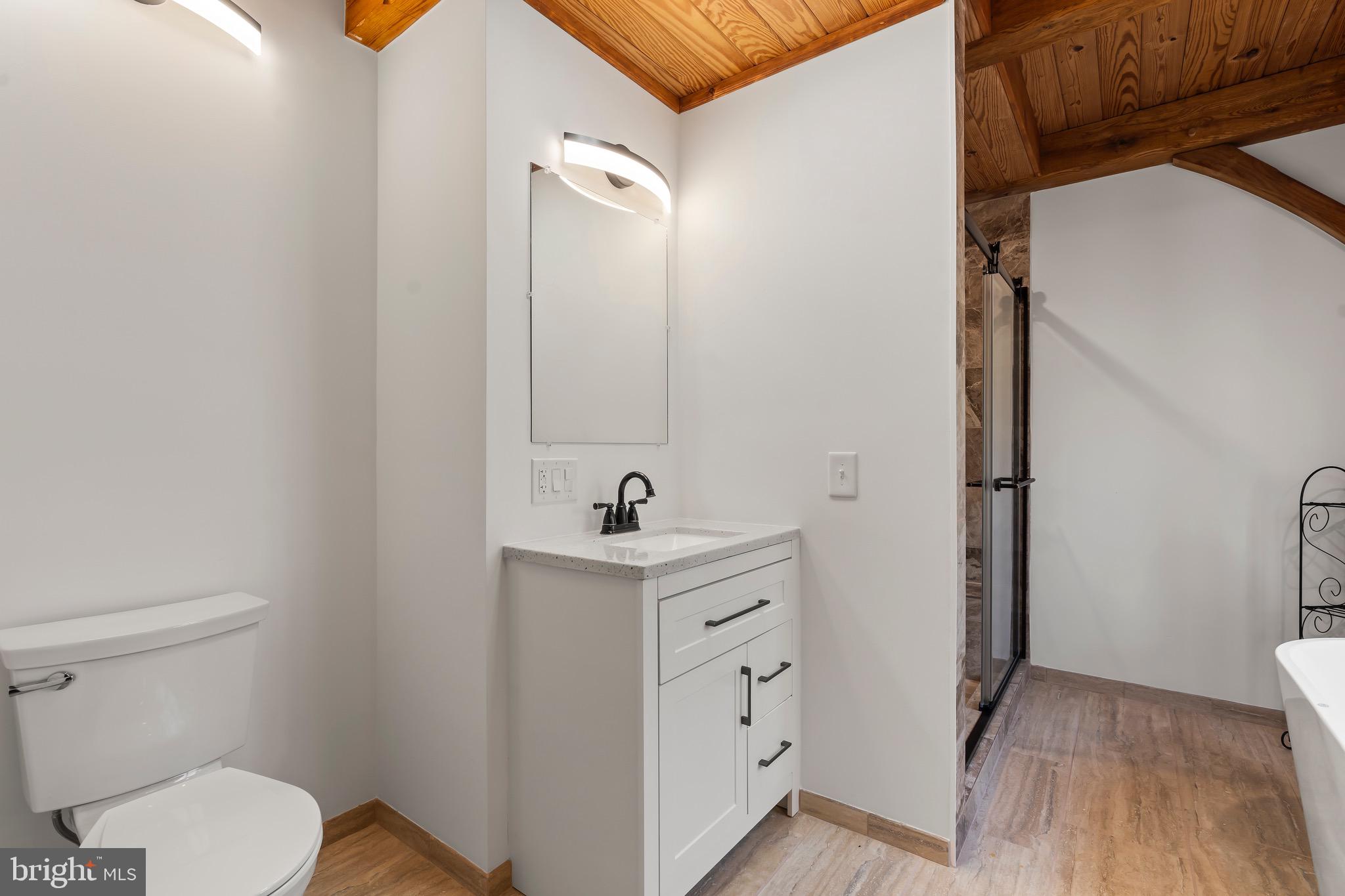 EAGLE BAY PROPERTIES - Residential