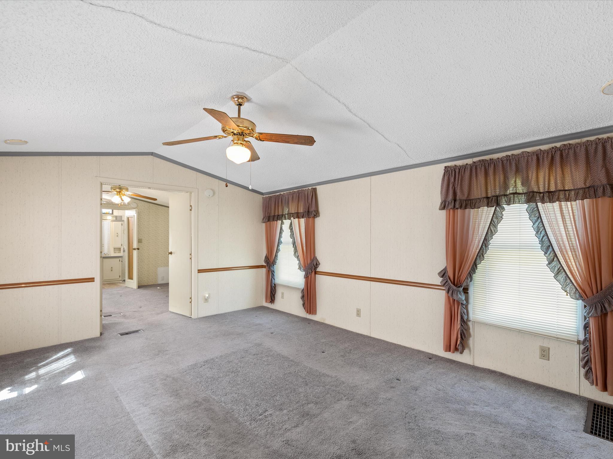 HUB COURT EAST - Residential