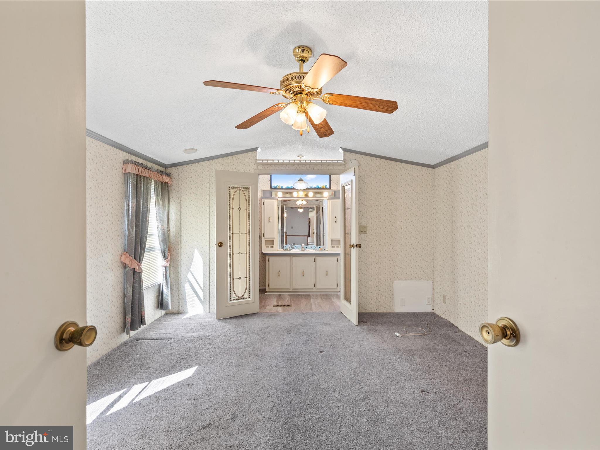 HUB COURT EAST - Residential