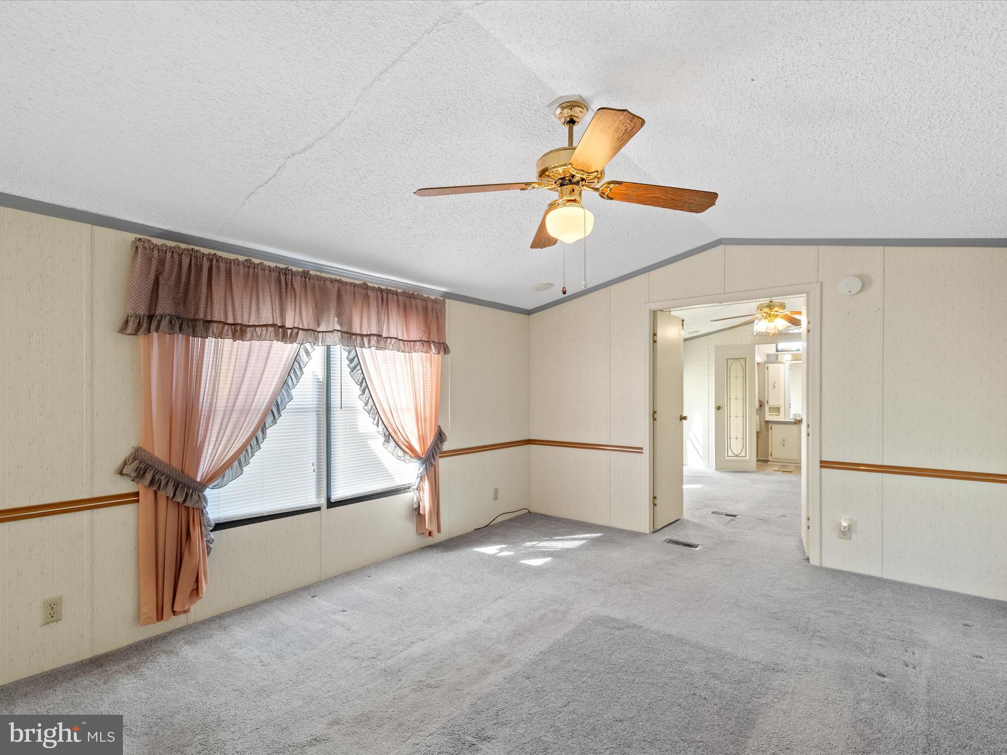 HUB COURT EAST - Residential