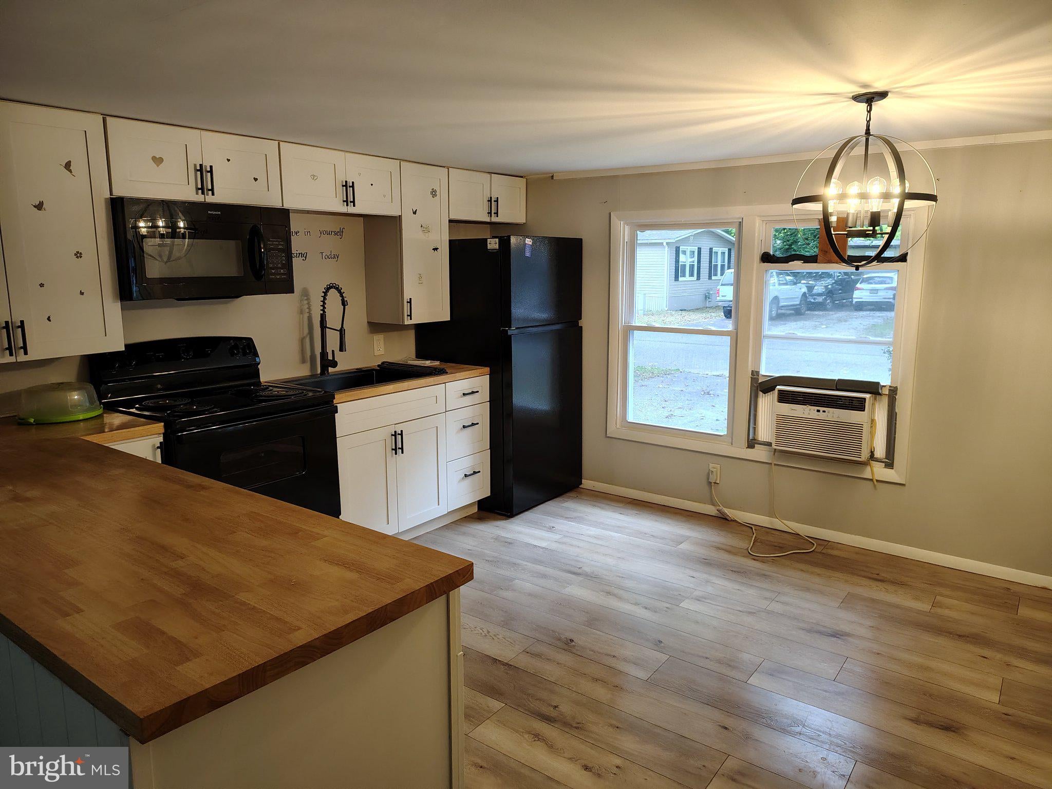 20 HAZELWOOD DR