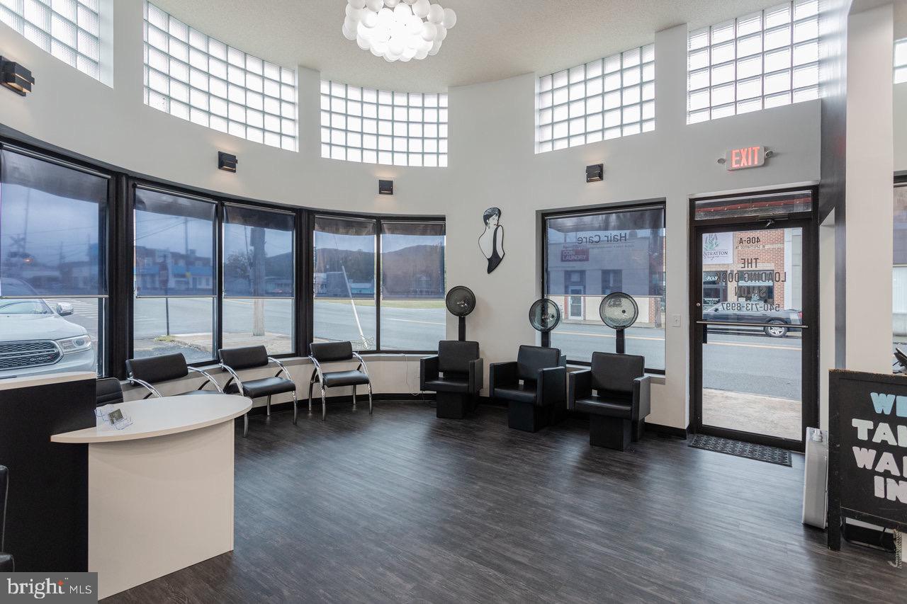 406 W WEST SPOTSWOOD TRAIL