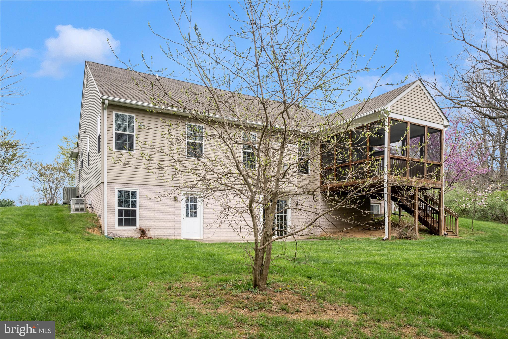 MIDDLETOWN - Residential