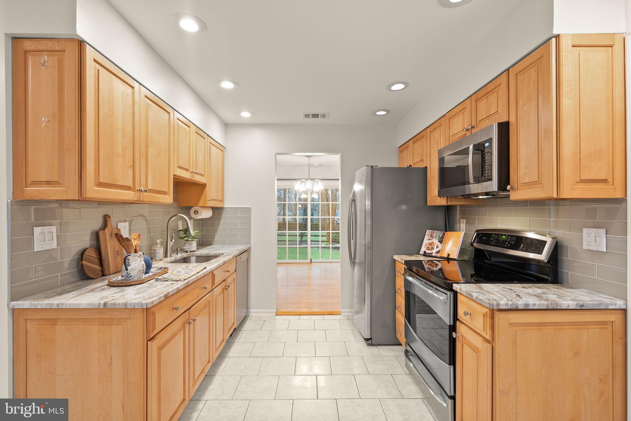 LEESBURG COUNTRY CLUB - Residential